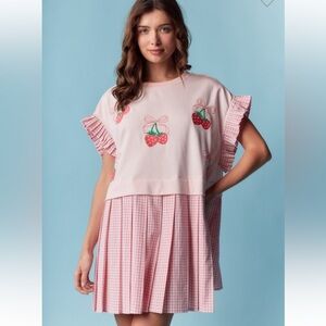 650. Strawberry & bows embroidered gingham pleated dress pink